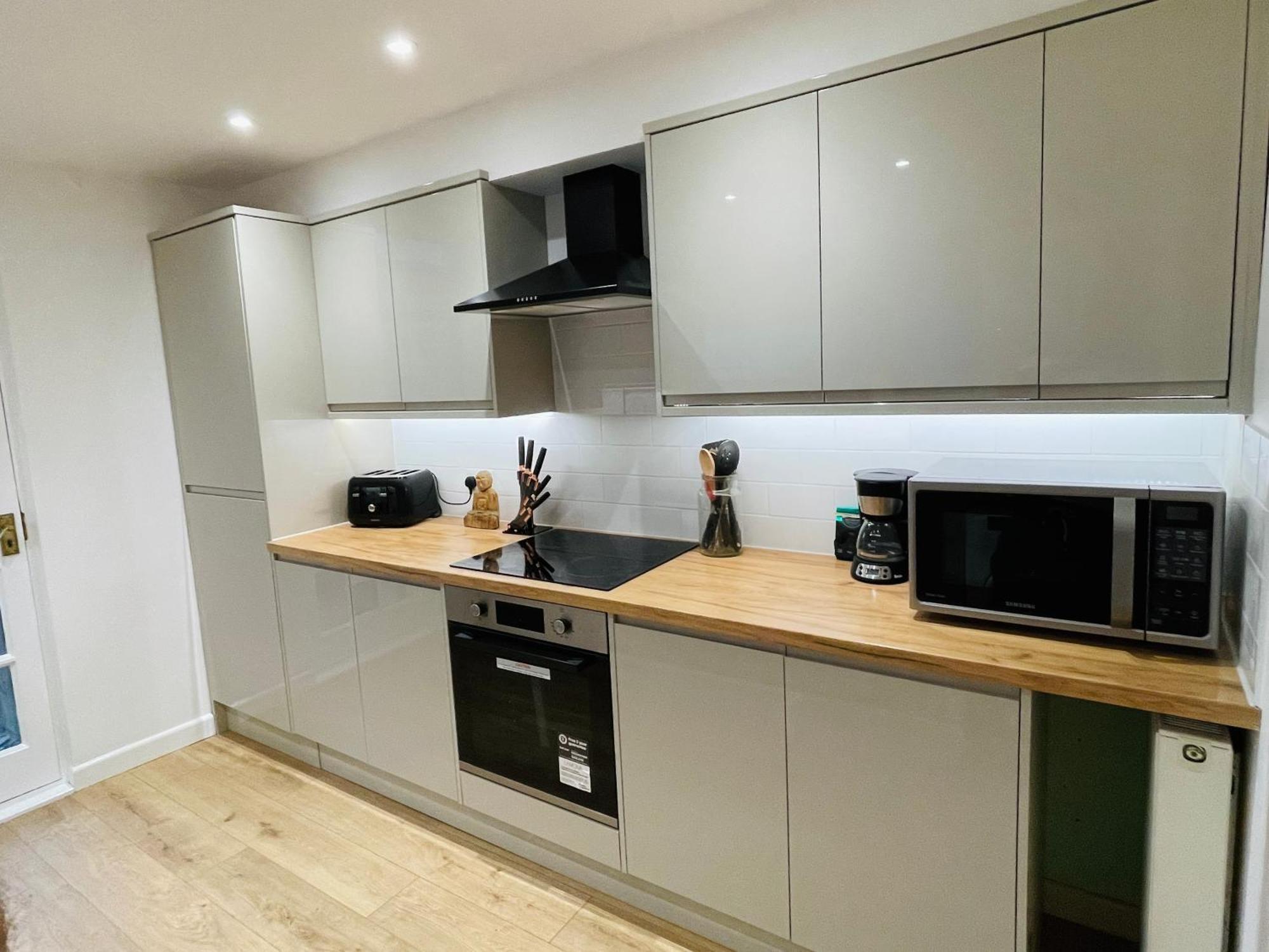 Newly Refurbished City Centre House With Parking Exeter Eksteriør bilde